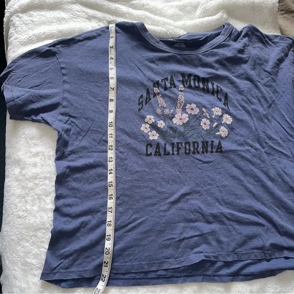 American Eagle Santa Monica Blue Graphic Tee M Floral Cropped Oversized Casual - Picture 6 of 8